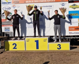 Sven van der Mierden wint beide manches in Lochem